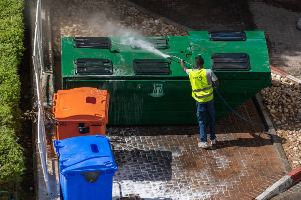 Best Deck Cleaning Services  in Springfield, KY